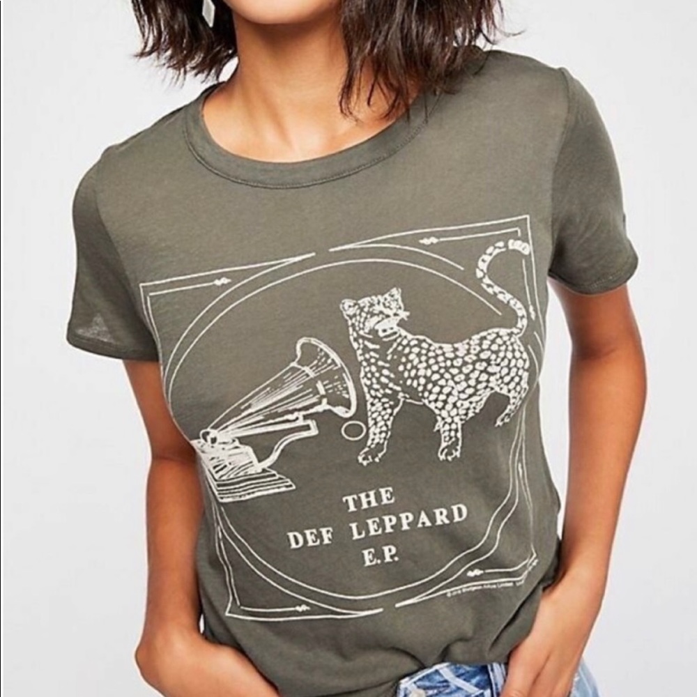 THE DEF LEPPARD E.P TEE FREE PEOPLE